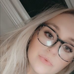 Meet your Posher, Jenna